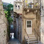 شقة White House كورتْشولا