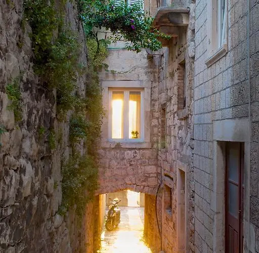 White House Korcula Town