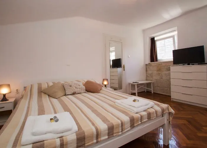 White House Apartment