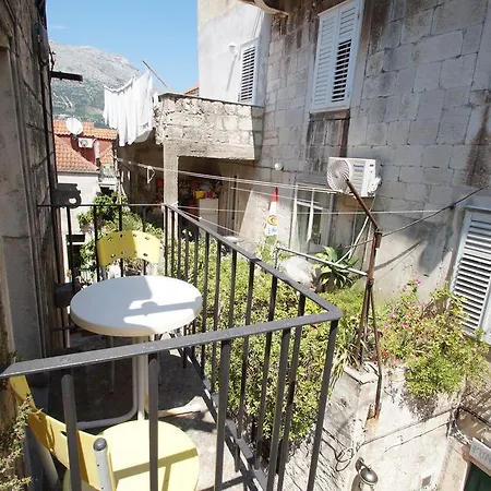 White House Корчула