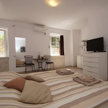 White House Апартаменты *