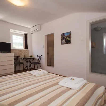 White House Apartment Korcula Town